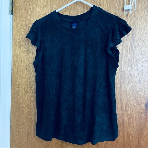 5/ $30 Flutter sleeve tee - Picture 2 of 10